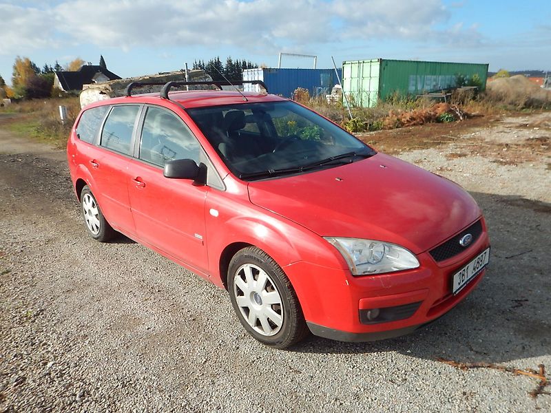 Ford Focus 1.6 i 74 kw - fotka 4 z 11