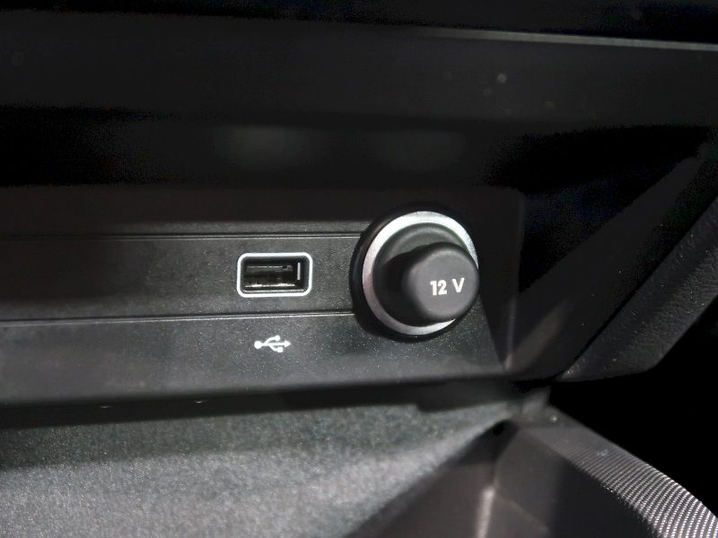 Škoda Fabia (2022) AMBITION TOUR 1.0TSI 70KW - fotka 27 z 34