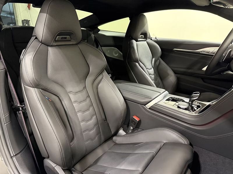 BMW Řada 8 (2025) M850i xDrive Coupé 08/2025 TOP - fotka 6 z 9