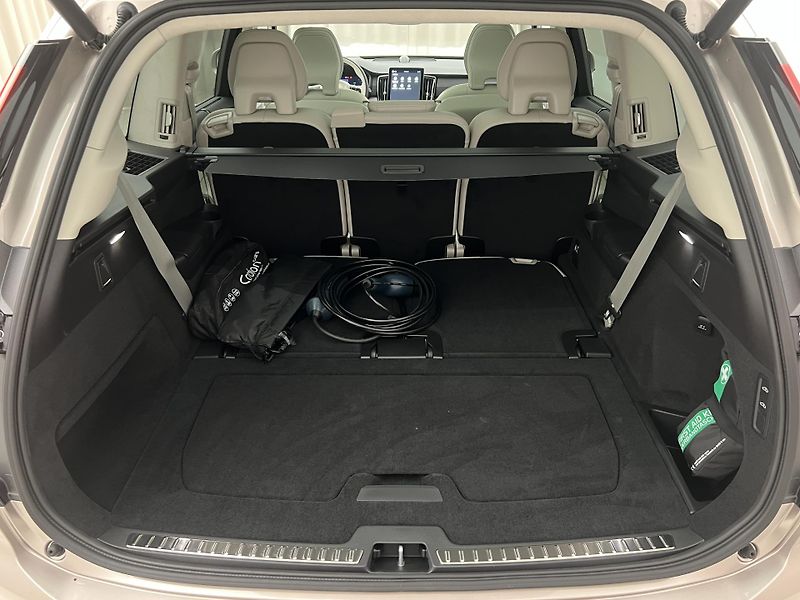 Volvo XC90 (2026) T8 AWD RECHARGE ULTRA BRIGHT - fotka 9 z 50