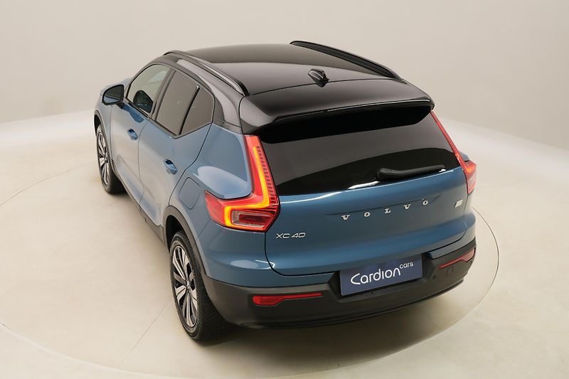 Volvo XC40 PURE ELECTRIC RECHARGE PLUS - fotka 17 z 55