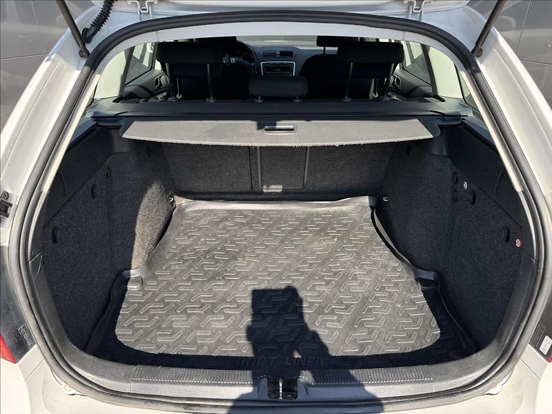 Škoda Octavia 1,6 TDI 77kW AC ALU - fotka 13 z 21