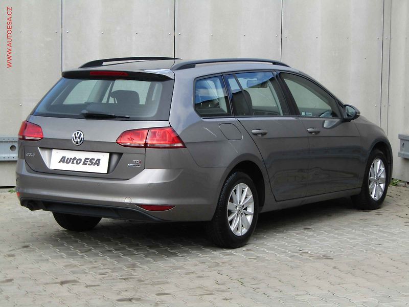 Volkswagen Golf (2014) 1.6TDi, Comfortline, zmk. - fotka 6 z 18