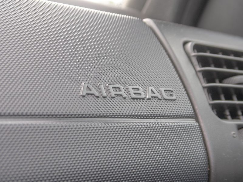 Volkswagen Golf (1999) 1.9TDI 66KW – KABRIO - fotka 22 z 36