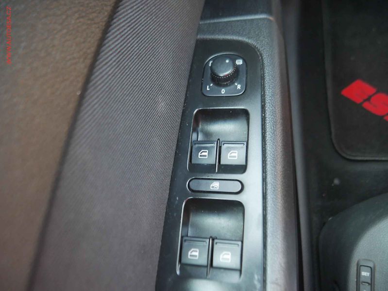 Škoda Superb (2009) 1.4TSi, Ambition - fotka 12 z 12