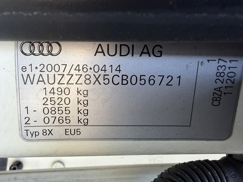 Audi A1 1.2 TFSI AC VÝHŘEVY SERVISKA - fotka 31 z 31