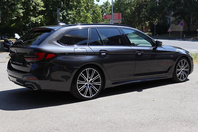 BMW Řada 5 530D XDRIVE TOUR G31 M-PAKET  - fotka 10 z 50
