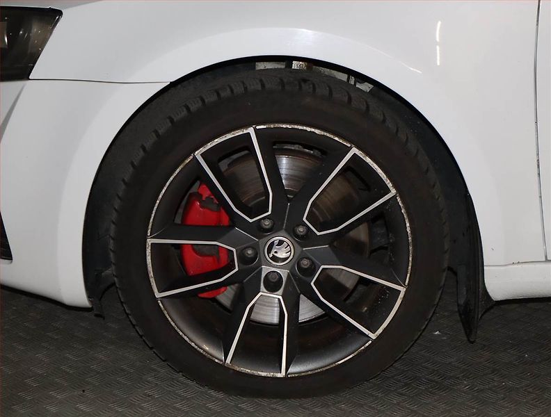 Škoda Octavia (2015) RS 2.0 TDI, Automat, Kůže - fotka 15 z 19