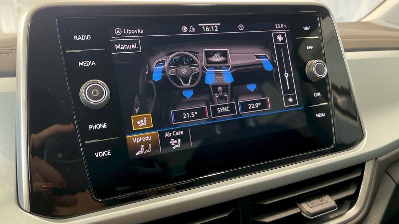 Volkswagen T-Roc (2025) Life GOAL 1.0 TSI 85kW - fotka 31 z 32