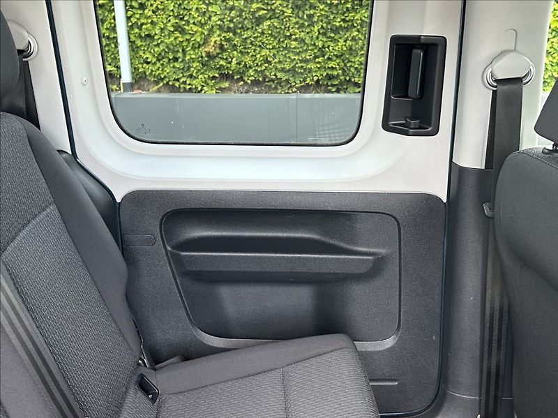 Volkswagen Caddy 2,0 TDI 122PS  Trendline 4x4 - fotka 22 z 47