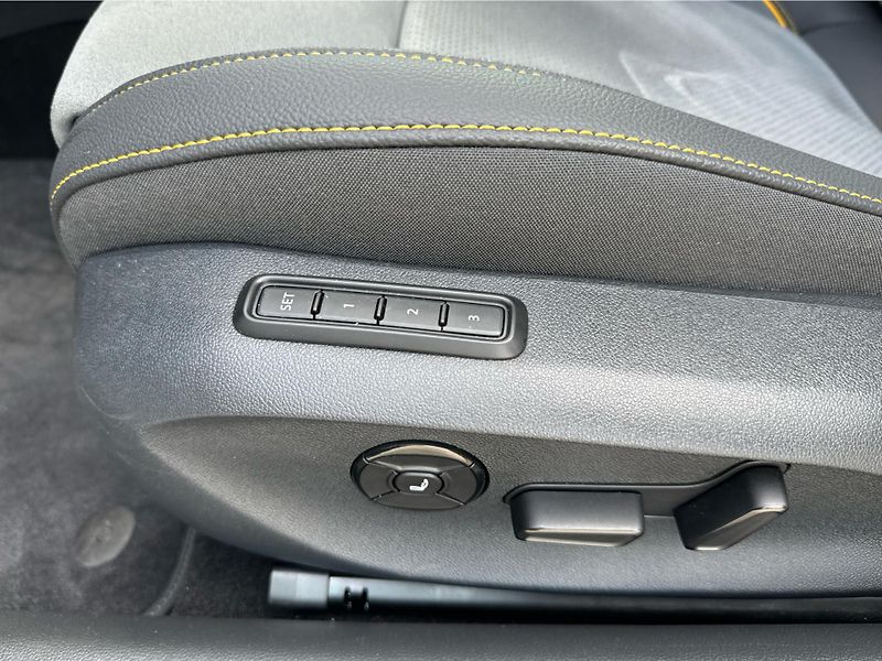 Škoda Superb combi selection 110 kW DSG TDI - fotka 20 z 24