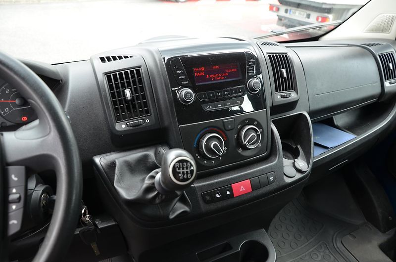 Peugeot Boxer (2021) 35L3 2.2Blue HDI 140k DC - fotka 10 z 13