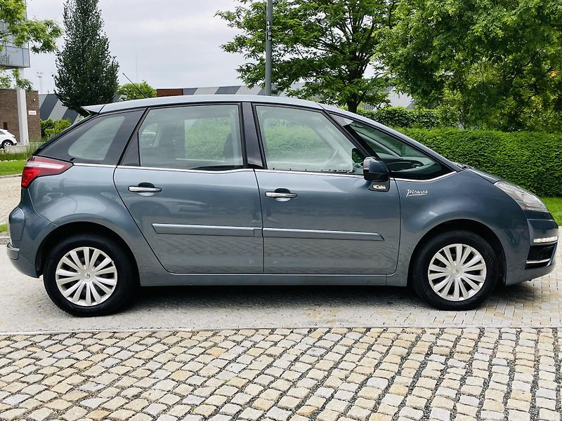 Citroën C4 Picasso 1.6i 88KW MANUÁL LED SENZORY - fotka 10 z 38