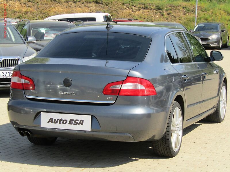 Škoda Superb (2009) 2.0TDi, ČR, Xenon, AC - fotka 6 z 23