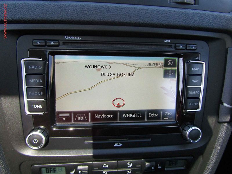 Škoda Octavia (2008) 1.9 TDi, xenon, autoAC - fotka 15 z 19
