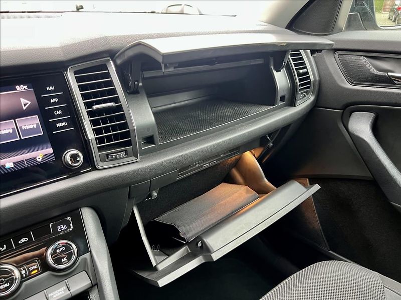 Škoda Kodiaq 2,0 TDi DSG ACC LED 7-míst - fotka 39 z 45