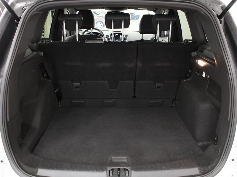 Ford Kuga 2,0 EBlue 132kW 4x4 AT ST-line - fotka 22 z 23