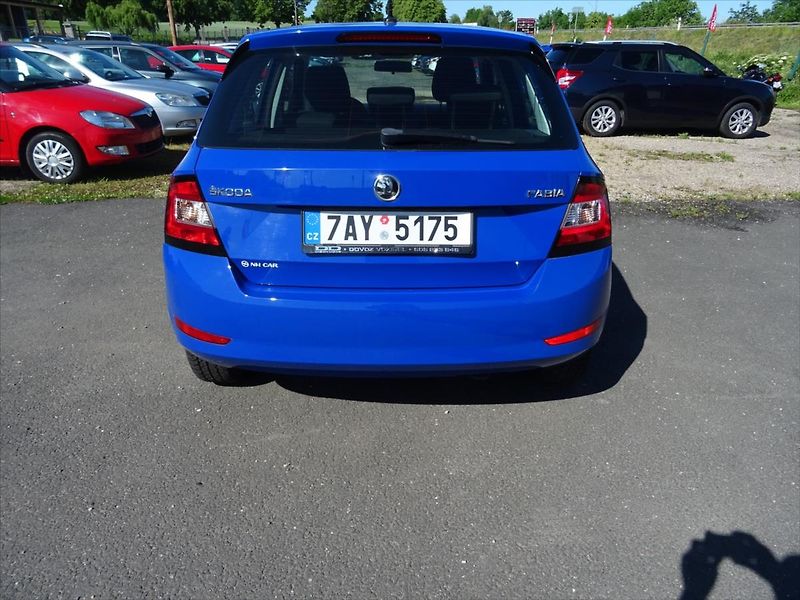 Škoda Fabia 1,0 TSI - fotka 8 z 28