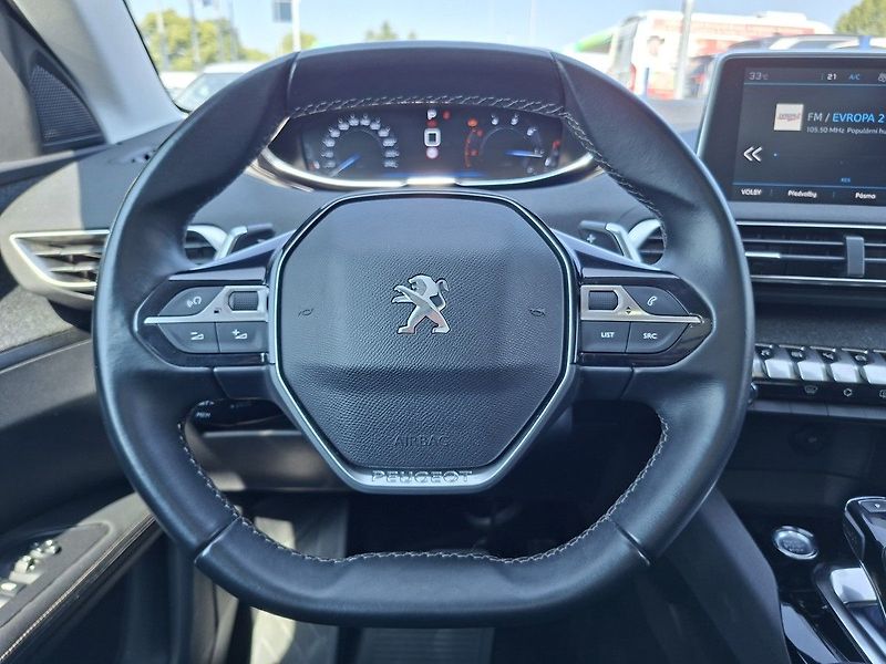 Peugeot 3008 ALLURE 1,5 BHDI 130k EAT8 - fotka 19 z 28