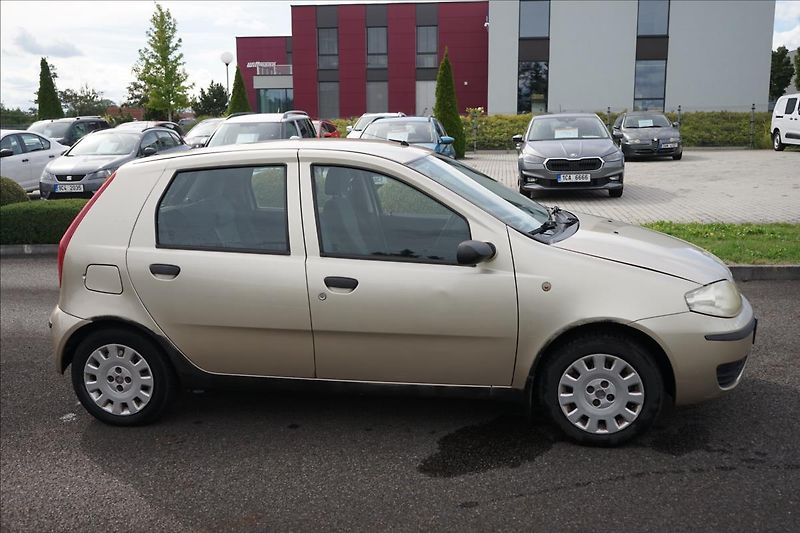 Fiat Punto 1,2 8V  Tažné - fotka 6 z 15