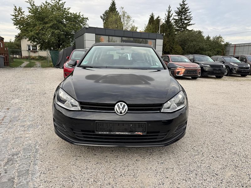 Volkswagen Golf (2015) 1.2 TSi 81KW 1.Majitel  - fotka 4 z 35