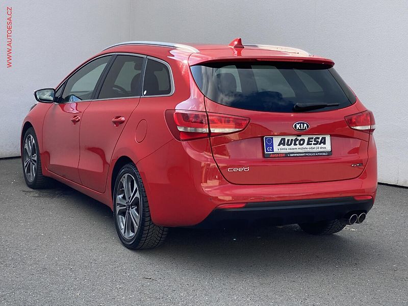 Kia Ceed (2017) 1.6 CRDi, ČR, AT, autoAC - fotka 6 z 18
