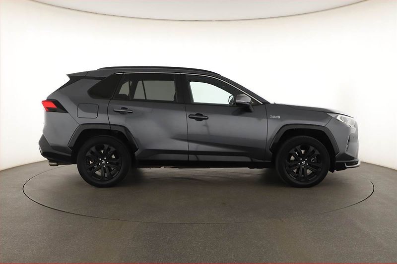 Toyota RAV4 (2021) 2.5 Plug-in - fotka 6 z 27