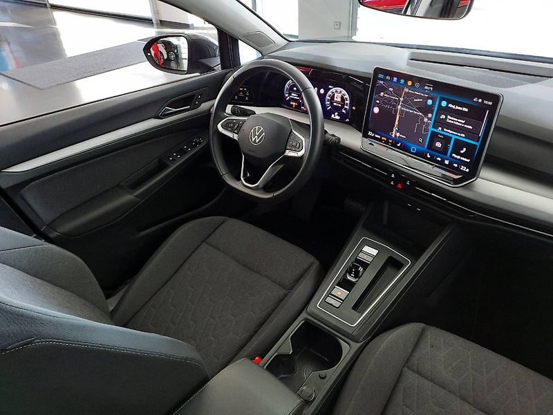 Volkswagen Golf Variant (2025) People 1.5 eTSI (85kW/116k) DS - fotka 12 z 25