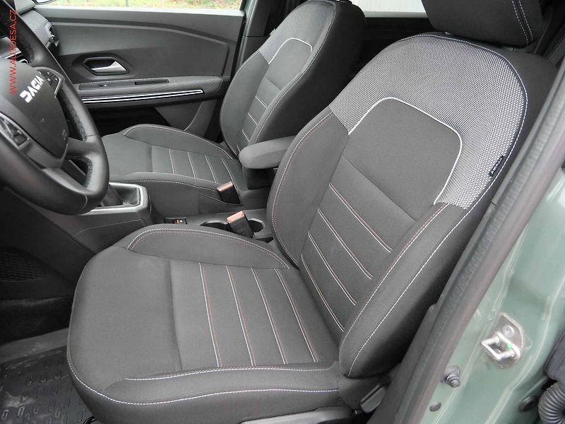 Dacia Jogger (2023) 1.0 Tce 7míst, 1.maj,ČR, LED - fotka 9 z 23