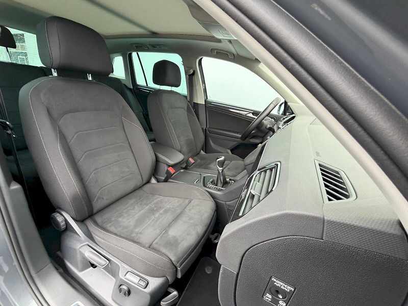 Volkswagen Tiguan (2022) 2.0 TDI 110kW Elegance - fotka 29 z 35