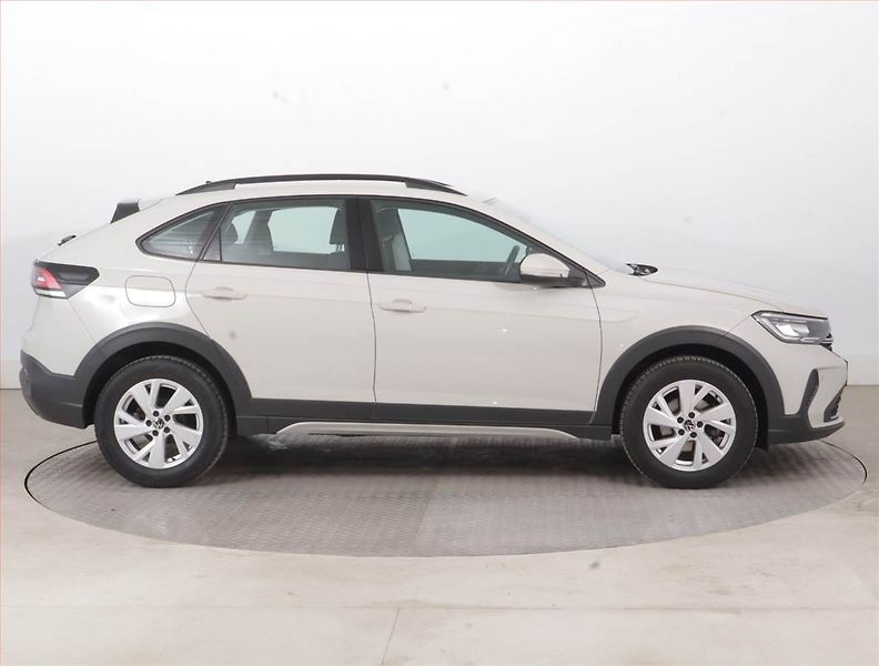 Volkswagen Taigo (2022) Life 1.0 TSI, Automat - fotka 6 z 17