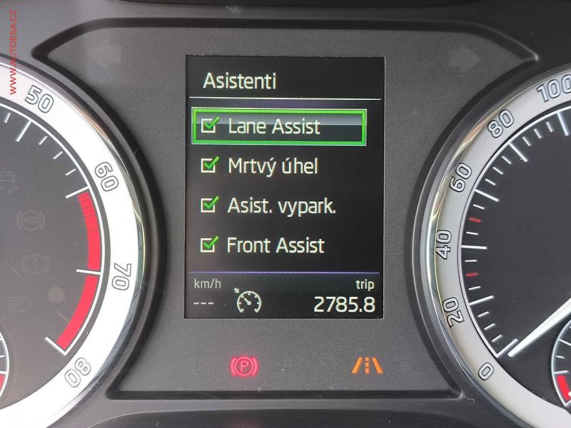 Škoda Karoq (2018) 1.0 TSi, Ambition, LED, navi - fotka 18 z 25