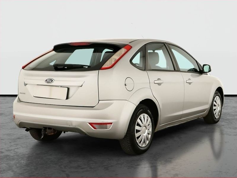 Ford Focus (2009) 1.6 16V, nová STK, Tažné - fotka 5 z 11