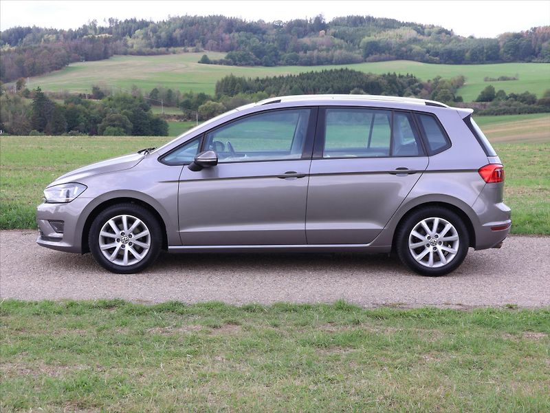 Volkswagen Golf Sportsvan 1,4 TSI 92kW Comfortline DSG - fotka 4 z 41