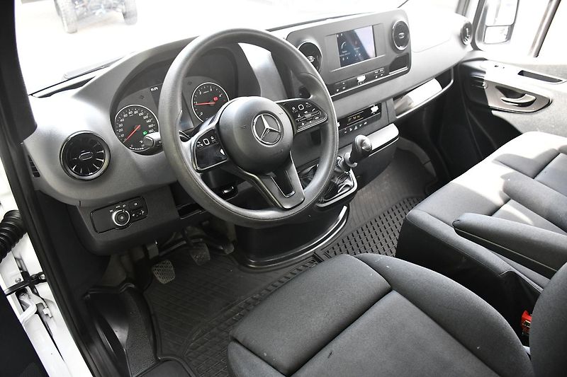 Mercedes-Benz Sprinter 2.2 CDi VALNÍK NAVI KLIMA - fotka 9 z 46