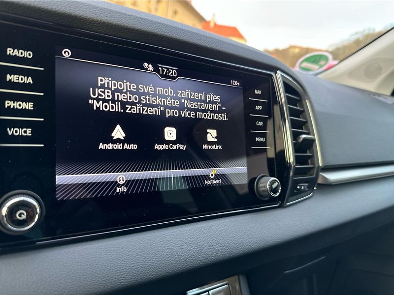 Škoda Karoq Tour 2.0 TDI 85 kW DSG - fotka 15 z 21