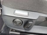 Volkswagen Passat 1,6 TDi Aut.klima Navi Kamera - náhled 33