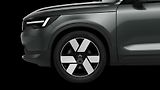 Volvo XC40 (2026) PLUS DARK, B4 FWD, 145+10 kW / - náhled 7