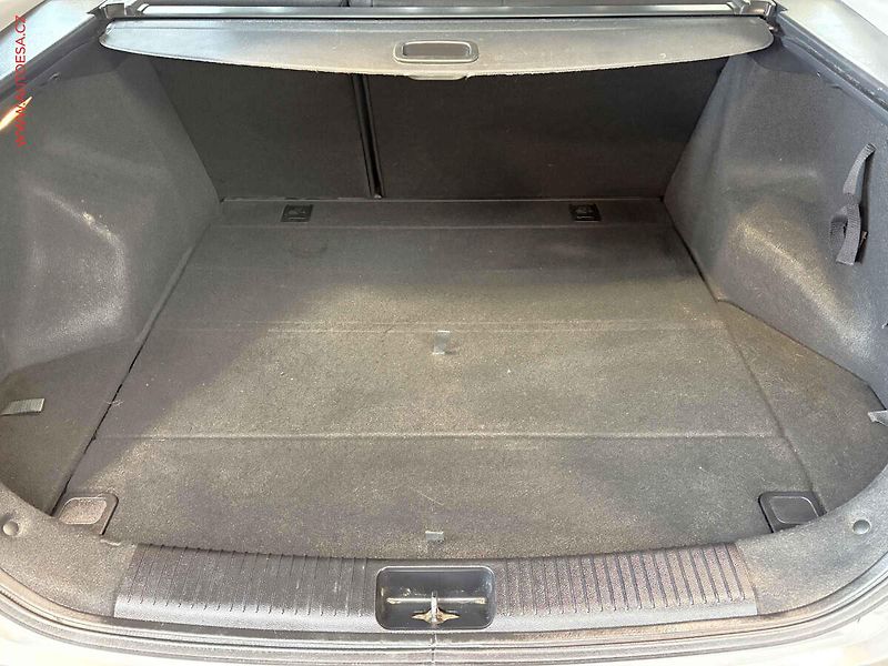 Kia Ceed (2013) 1.4 i - fotka 7 z 14