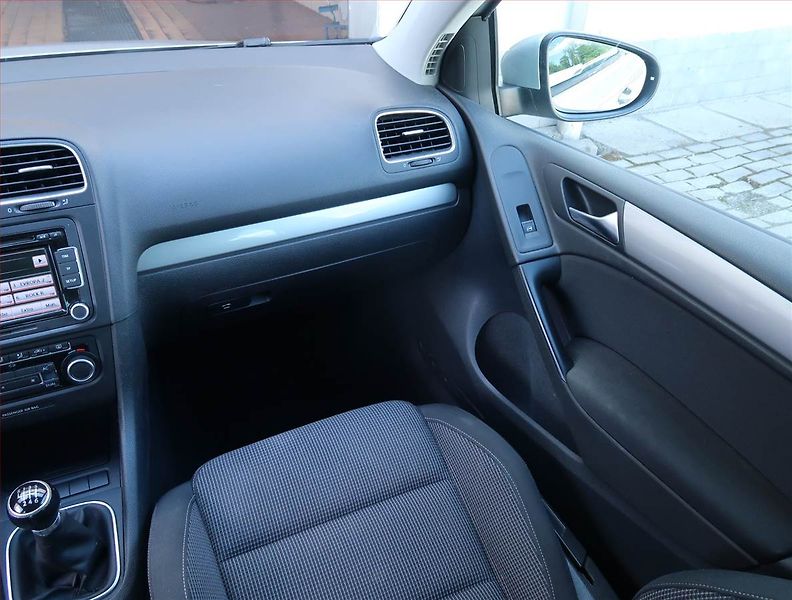 Volkswagen Golf (2011) 1.2 TSI, ČR,1.maj, Serv.kniha - fotka 8 z 15
