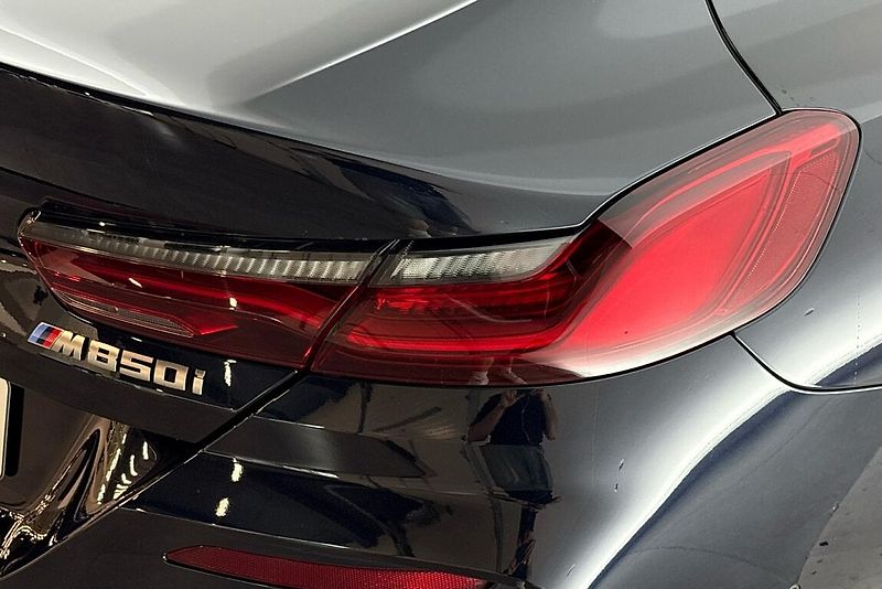 BMW Řada 8 M850i xDrive - fotka 5 z 25