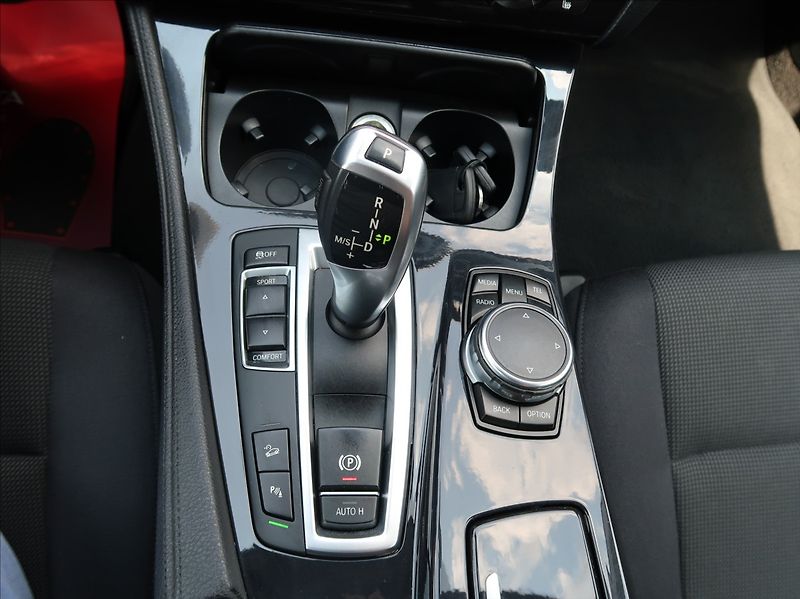 BMW Řada 5 2,0 525d,xDrive,Navi,tažné,DPH - fotka 17 z 27