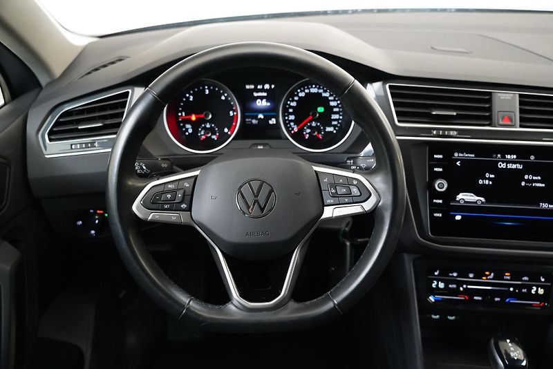 Volkswagen Tiguan - fotka 17 z 26