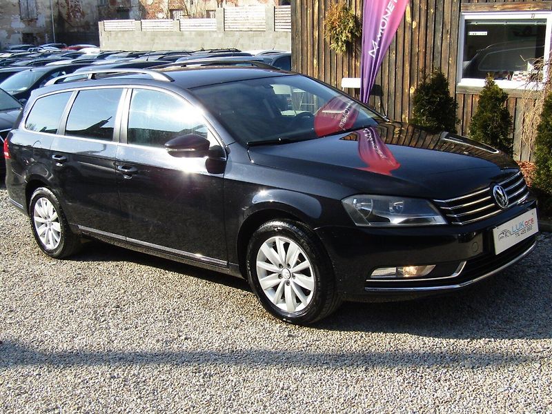Volkswagen Passat (2011) 1.6 TDI 77kW - fotka 7 z 45