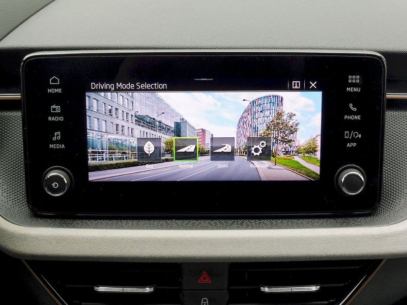 Škoda Scala (2025) Top Selection 1,0 TSI 85kW DSG - fotka 14 z 29