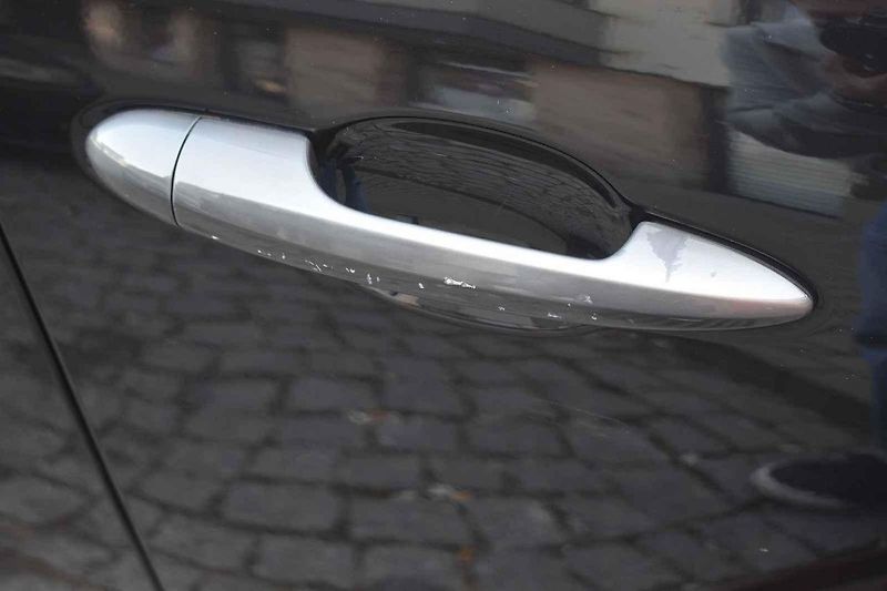 Alfu si užijete zejména na kvalitních a zatáčkovitých silnicích