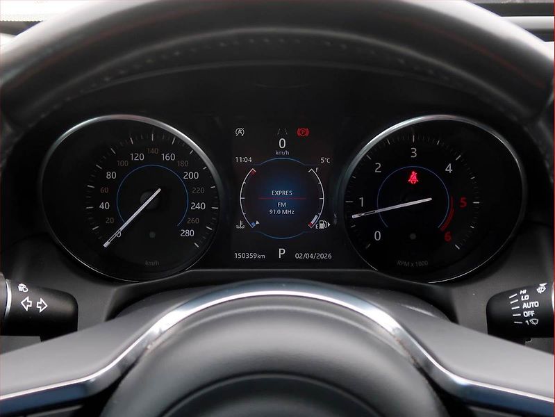 Jaguar XF (2018) 20d, Automat, Kůže, Navi - fotka 11 z 19
