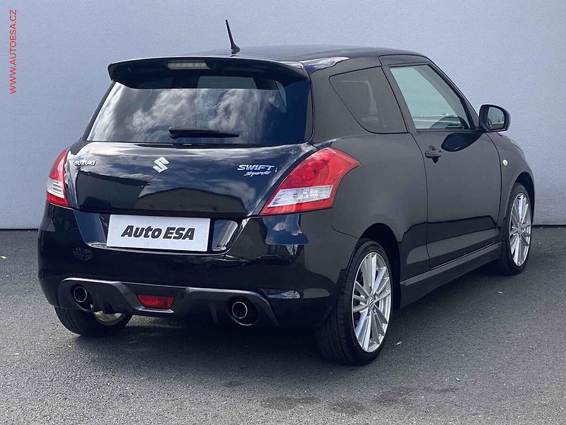 Suzuki Swift (2013) 1.6i, 2.maj, servis.kniha - fotka 4 z 13
