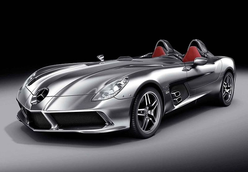První vůz se jménem Mercedes ve firemním muzeu ve Stuttgartu