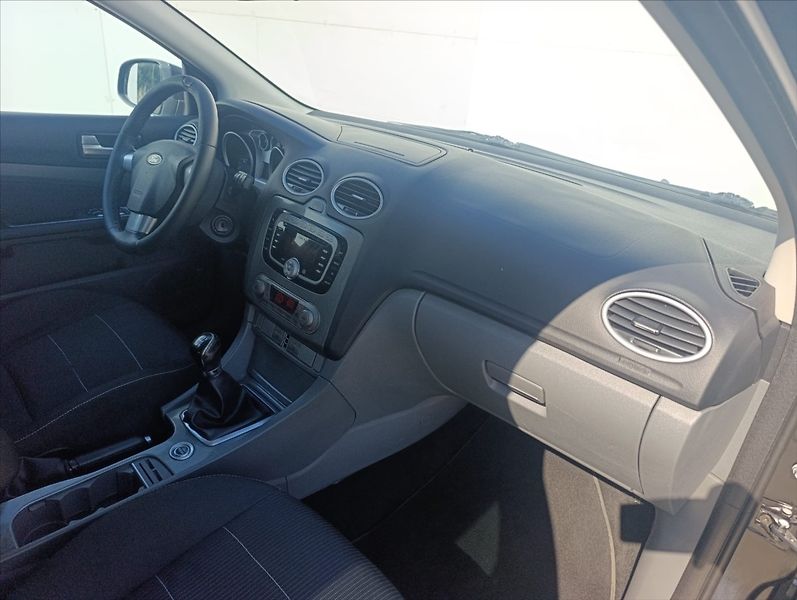 Ford Focus 1,6 TDCi Aut.klimatizace , Alu - fotka 24 z 32